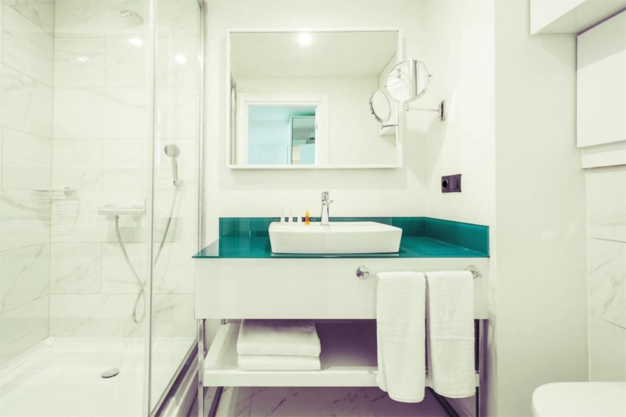 Orbi City - Seaside Apartmentsバトゥーミ エクステリア 写真