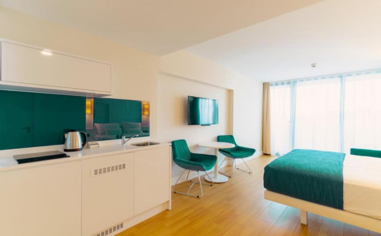 Orbi City - Seaside Apartmentsバトゥーミ エクステリア 写真